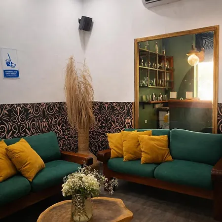 Seven Nights Hostel Cartagena-3