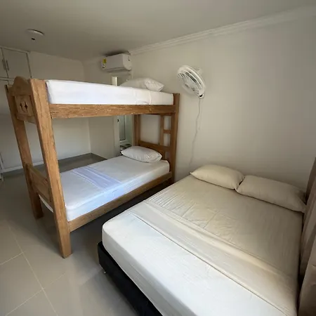 Apartamentos en Edificio Los Delfines-2