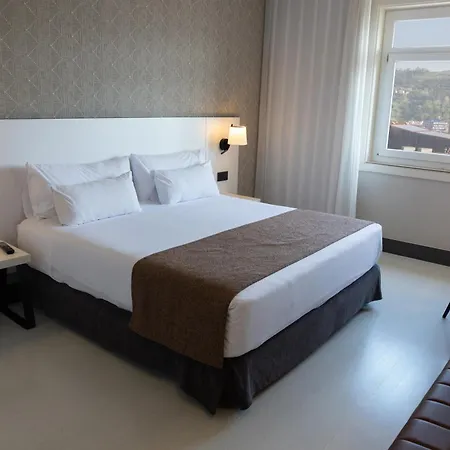 Hotel Ilunion Bilbao-2
