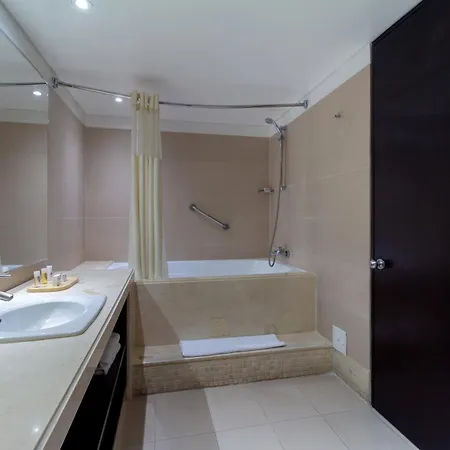 Hotel Madisson Inn Luxury By Geh Suites-3