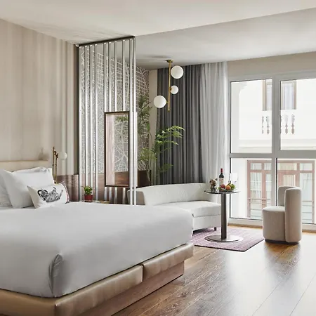 Hyatt Centric Gran Via Madrid-3