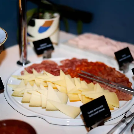 Radisson Blu Boutique Hotel, Madrid Prado-2