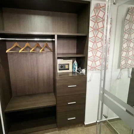 Apartamentos Regency La Feria-3