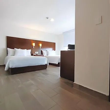 Ramada By Wyndham Tampico Centro-2