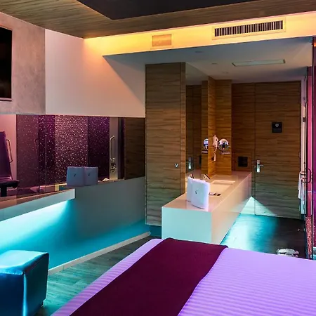 V Boutique Periférico Sur-2