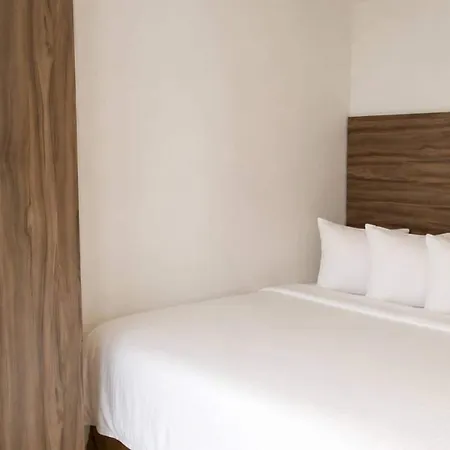 Comfort Inn Queretaro Tecnologico-3