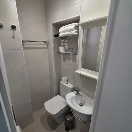 Ava Rooms-3