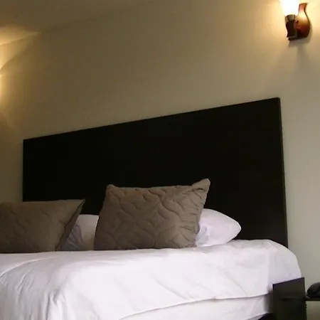 Hotel Chandelier-2
