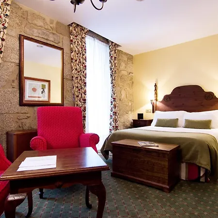 Hotel Virxe Da Cerca By Pousadas De Compostela-3