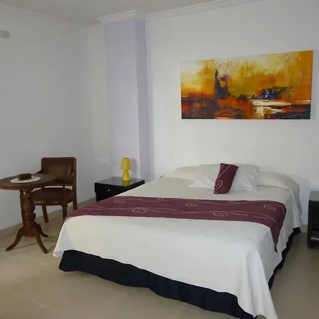 Hotel Puerta De Alcala-3