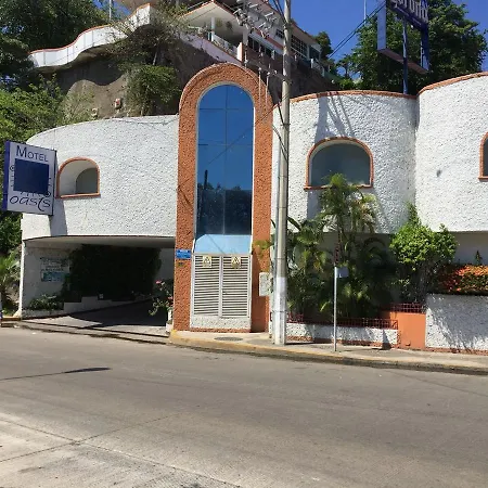 Hotel Oasis Acapulco-3