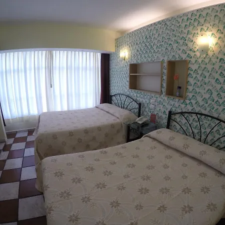 Apartamentos Hotel Avilla-3