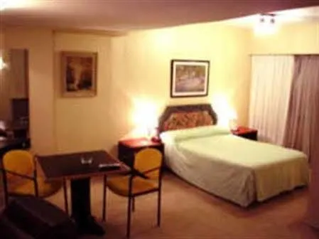 Hotel Embassy All Suites-2