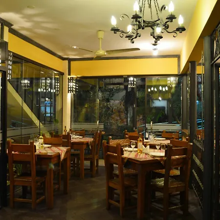 Aspen Hotel & Apart-3