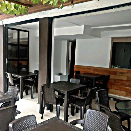 Hotel Med Laureles-3