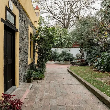 Suites Los Camilos-3