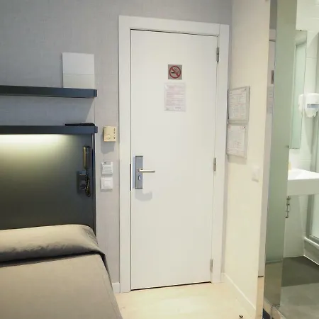 Hostal Benidorm-2