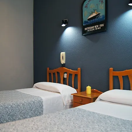 Hostal Fuencarral Kryse-2