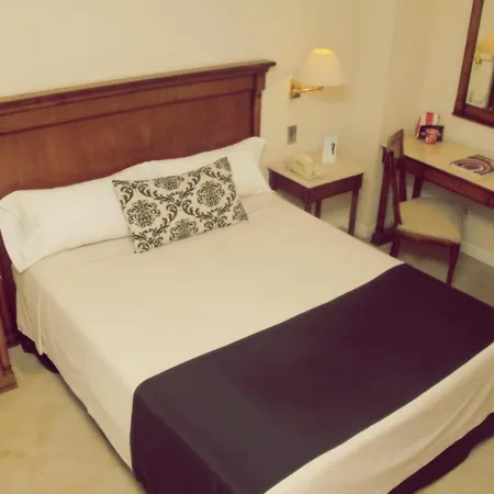 Howard Johnson Hotel 9 de Julio Avenue-2