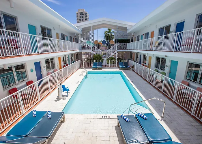 Waterside Hotel And Suites Miami Beach