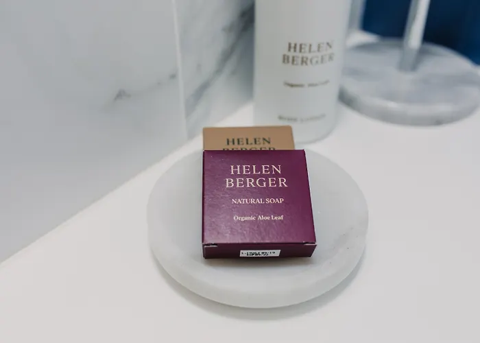 Room Mate Collection Helen Berger Valencia