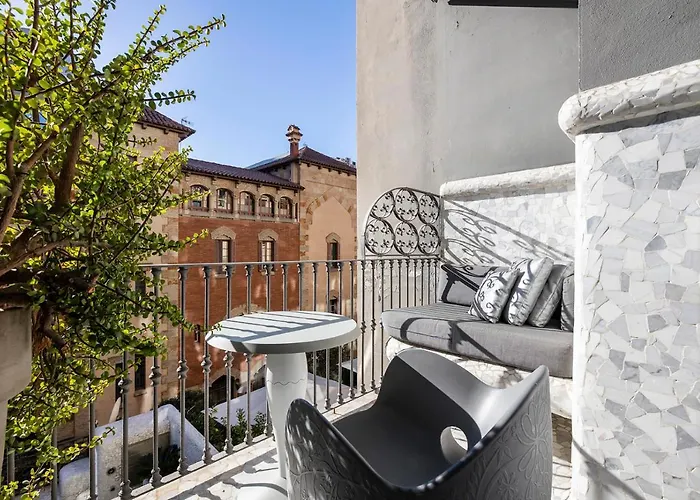 El Palauet Modernist Suites Barcelona
