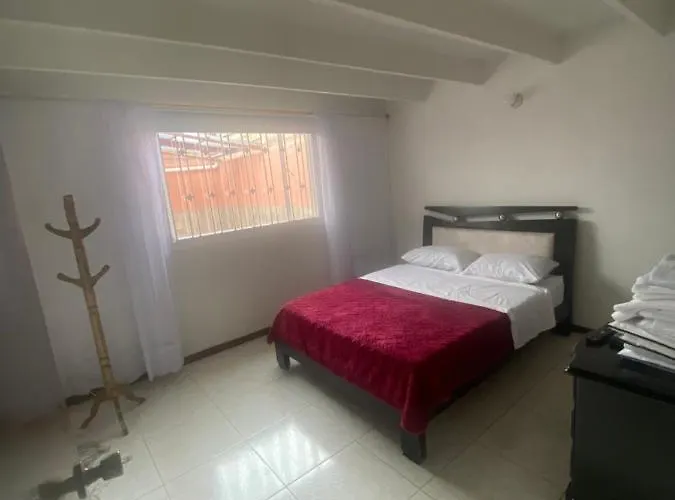 Hospedaje Casa Dorada - Modelia Bogotá