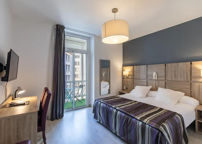 Hotel Jeanne D'Arc Lourdes
