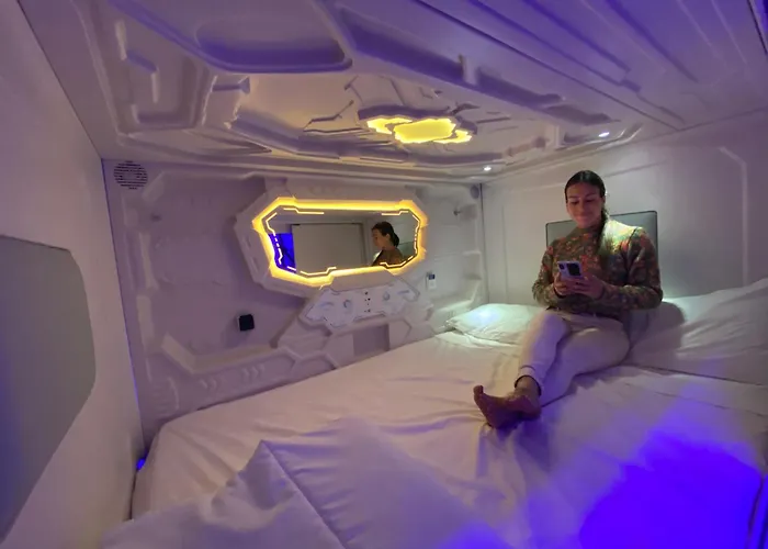 Capsule Inn Valencia Hostel