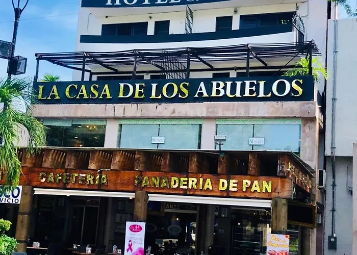 Hotel zócalo abuelos Acapulco