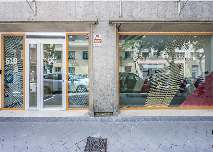 AmazINN Places Blasco de Garay 105 Madrid