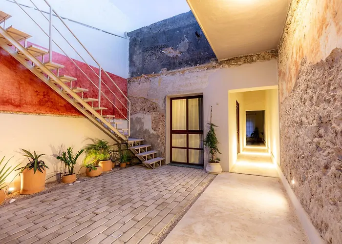 Casa Tuch. Suites independientes de diseño. Retiro de lujo, oasis de paz. Mérida