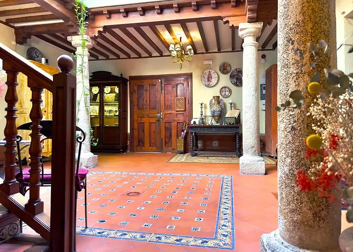 Aparthotel LUX San Miguel Toledo