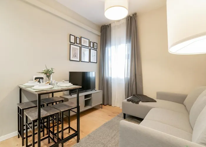 Coliving Gran Via Carlos III Barcelona