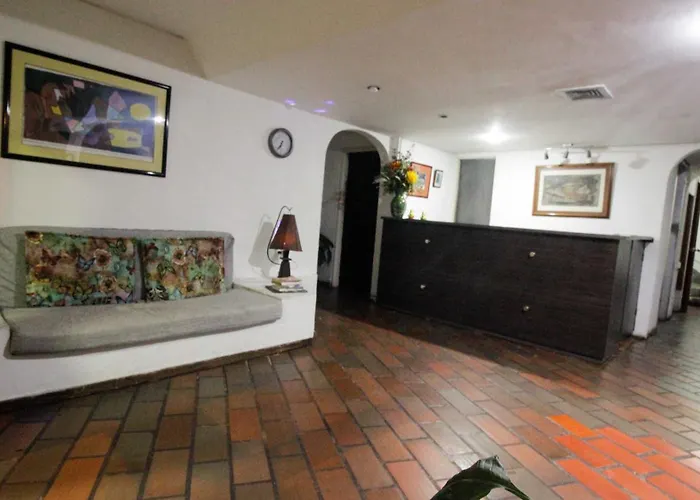 Hotel Edificio Neuchabel Cali