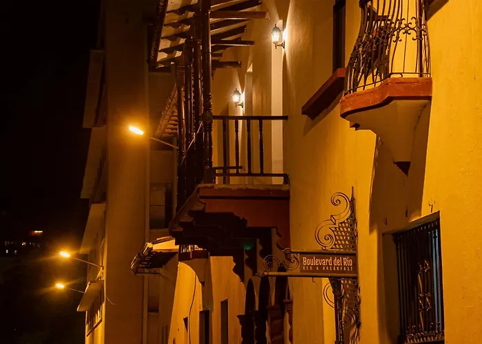 Hotel Boulevard del Río Cali