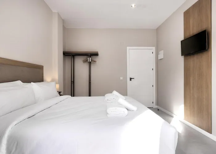 Hostal Puerta Almar Estepona