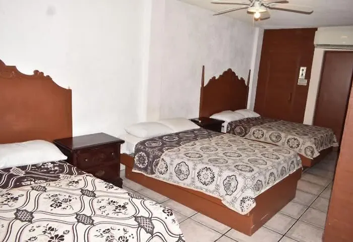 Hotel Cazadores Nuevo Laredo