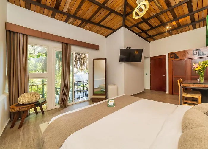 Collection O Casa Anzures Thematic, México DF