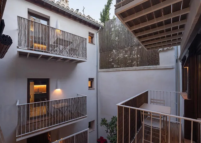 Calm Suites Babole Granada