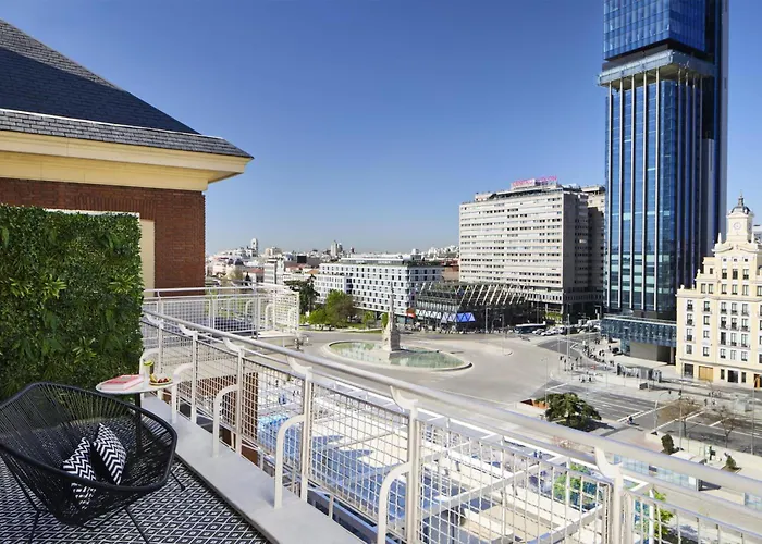 Hotel NH Collection Madrid Colón