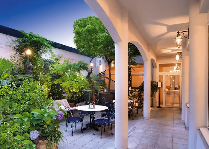 Hotel Gloria & Avenue Lourdes