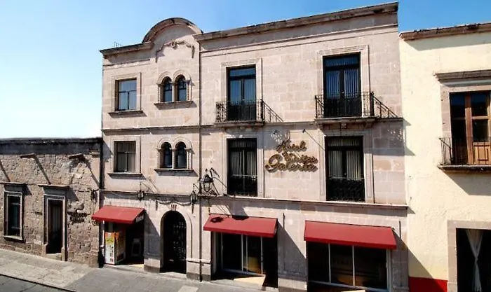 Hotel & Suites Galeria Morelia