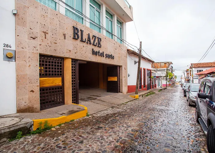 BLAZE Hotel&Suites Puerto Vallarta