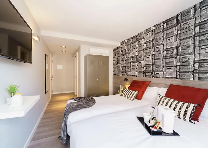 Bypillow Wander (Adults Only) Barcelona