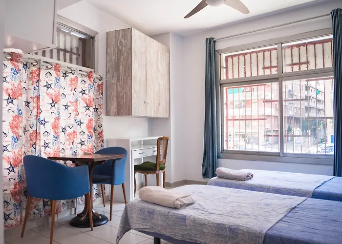 Hostal Ideal Badal Barcelona