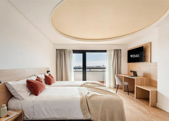 Aparthotel B48 Valencia Feria