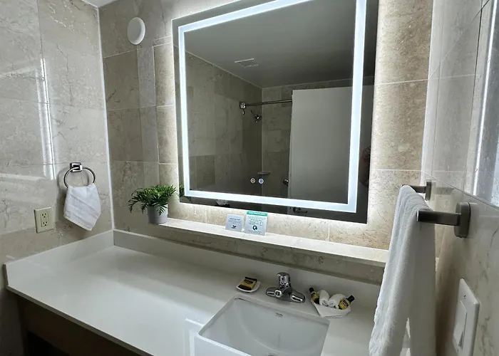 Best Western Plus Atlantic Beach Resort Miami Beach