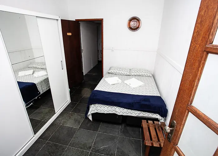 Espaço Sideral - Quartos com ar-condicionado, 5min Estádio Maracanã, 8min UERJ, shopping, 12min metrô, wi-fi 300mbp, ampla área comum com cozinha - prático e confortável Río de Janeiro
