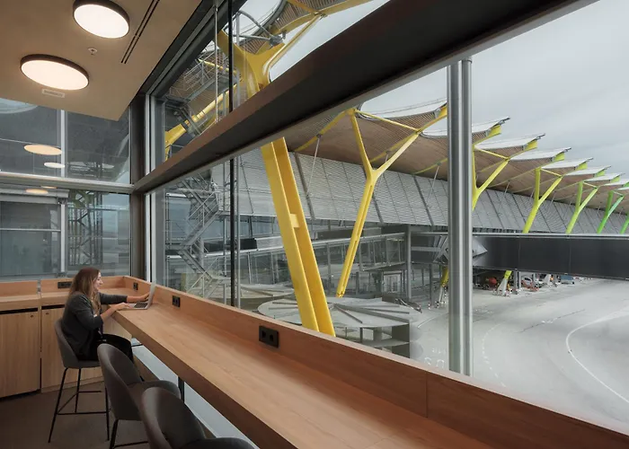 Hotel Gettsleep Madrid Airport T4S - Boarding Pass Required